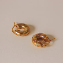 Load image into Gallery viewer, GOLD SIRENA VINTAGE HOOP EARRINGS | 18K GOLD PLATED