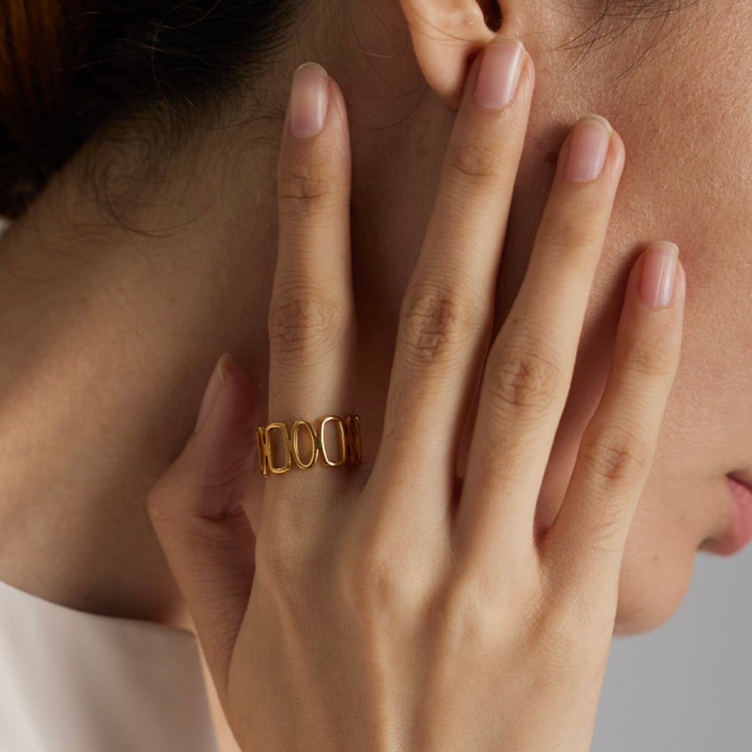 RECTUNGILE OPENING GOLD RING | 18K PLATED