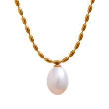Load image into Gallery viewer, JOSEPHINE - PEARL NECKLACE / 18K PLATED
