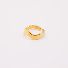 Load image into Gallery viewer, WAVE GOLD RING | 18K PLATED
