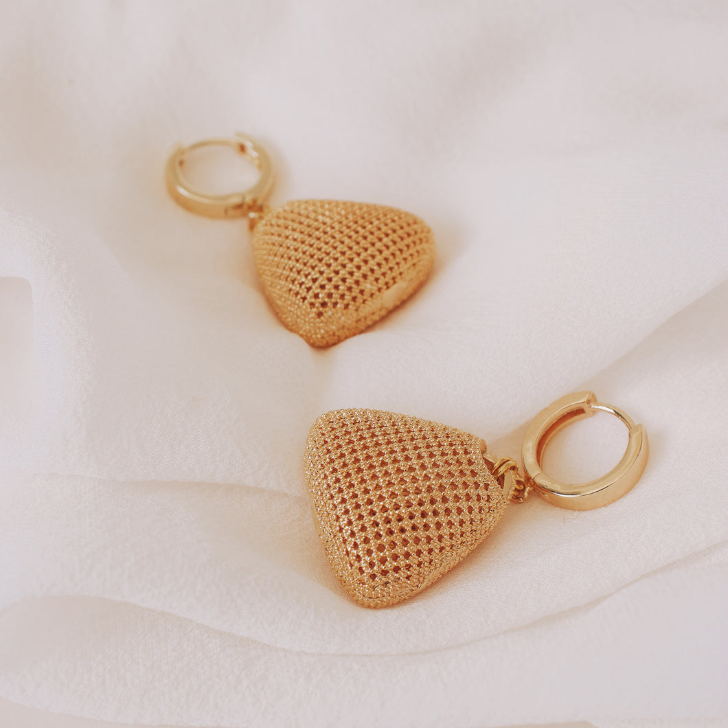 LUNA - GOLD HUGGIE EARRINGS | 18K GOLD PLATED