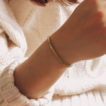 Load image into Gallery viewer, GOLD FOX TAIL CHAIN MINIMALIST BRACELET | 18K GOLD PLATED

